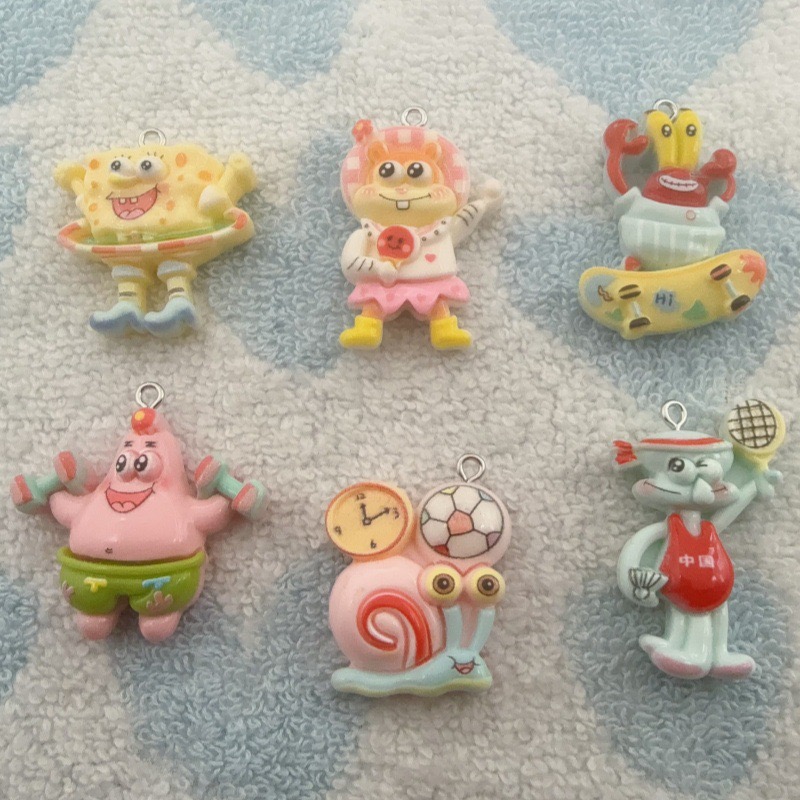Jewelry Making - 10 pendenti in resina a forma